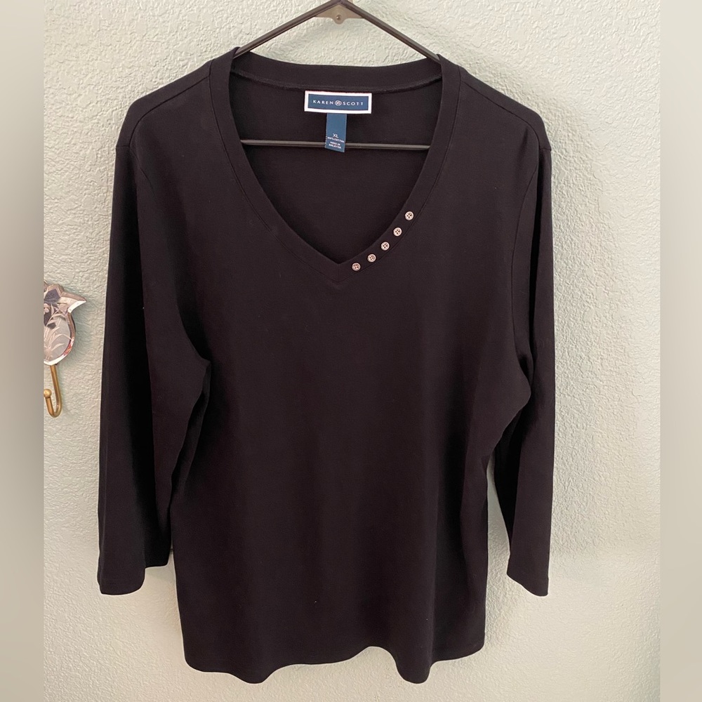 Karen Scott Black V-Neck, XL